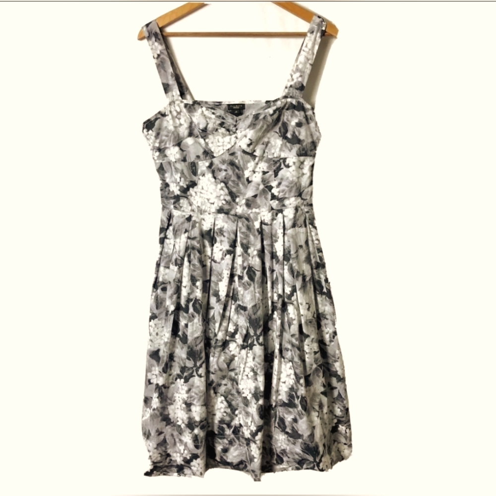 Talbots Floral Black, Grey & White Sleeveless Pleated Dress Size 10 - Picture 6 of 10